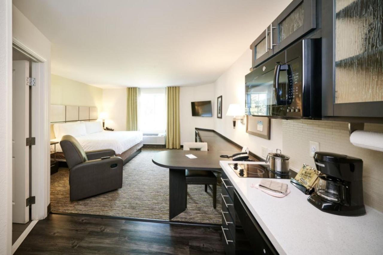 Candlewood Suites Pueblo By Ihg Exterior foto